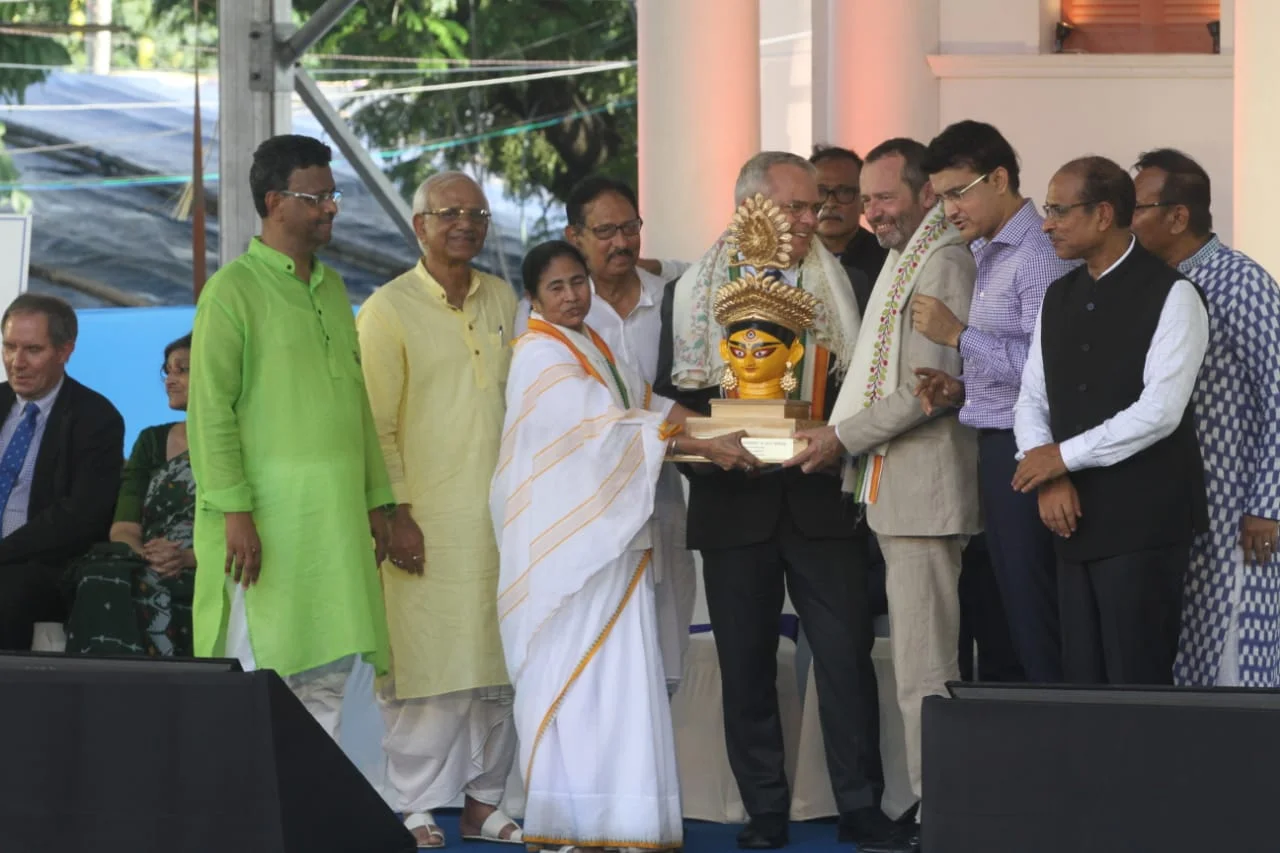 'দুর্গাপুজোকে হেরিটেজ স্বীকৃতি': ইউনেস্কোকে স্যালুট জানাই: মুখ্যমন্ত্রী