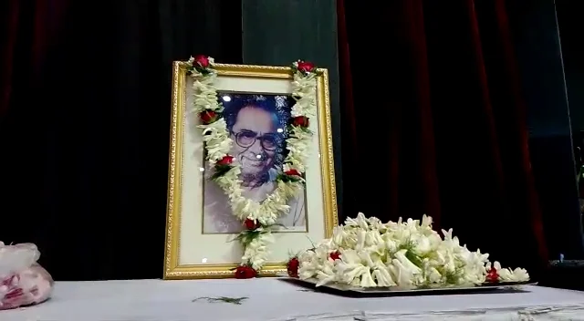 প্রয়াত শিল্পীর পরিবার চায়নি  তাই হয়নি হেরিটেজ, প্রখ্যাত গীতিকার পুলক বন্দ্যোপাধ্যায়ের হাওড়ার বসতবাড়ি প্রসঙ্গে বললেন রাজ্যের মন্ত্রী অরূপ রায়