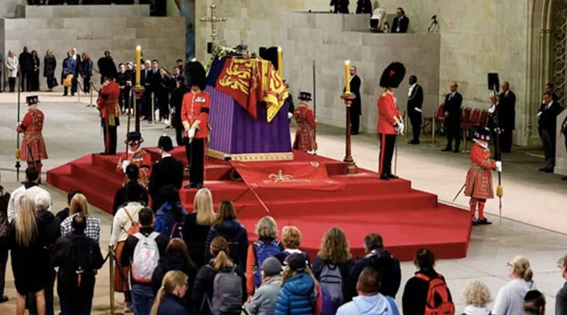 রয়্যাল প্রটোকল মেনে  শুরু হয়েছে ব্রিটেনের রানি দ্বিতীয় এলিজাবেথের শেষকৃত্যের প্রক্রিয়া  