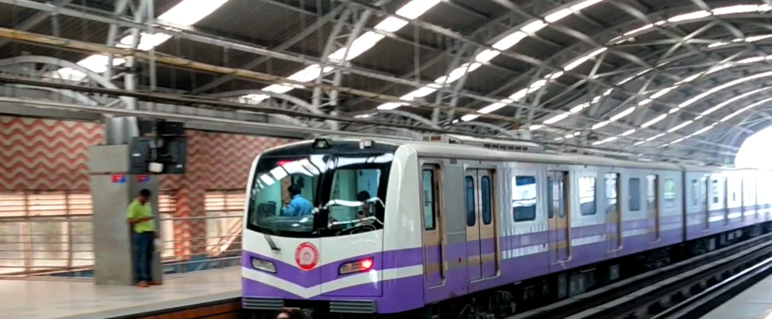 পুজোর আগেই চমক! ট্রায়াল রান রুবি-গড়িয়া মেট্রো রুটে