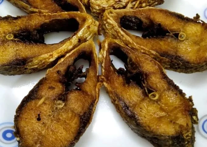 রসনার তৃপ্তি ঘটাতে শারদোৎসবে রাজ্যে ঢুকতে পারে ২০০০ মেট্রিক টন বাংলাদেশের ইলিশ