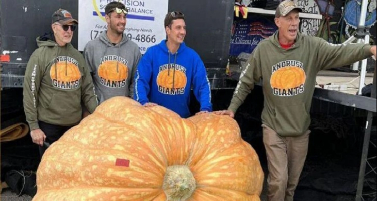 ১;১৫৮ কেজির কুমড়ো!