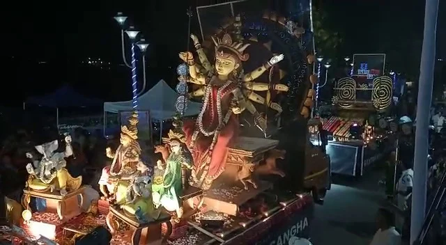 এবার পুজো কার্নিভাল হাওড়ায়, অংশ নিল ১৬টি পুজো কমিটি