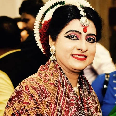 বিশেষ পারদর্শিতার পুরস্কার দেওয়া হবে সৌরভ পত্নী ডোনাকে