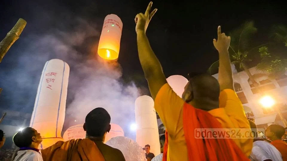 বাংলাদেশে সাড়ম্বরে পালিত হল প্রবারণা পূর্ণিমা