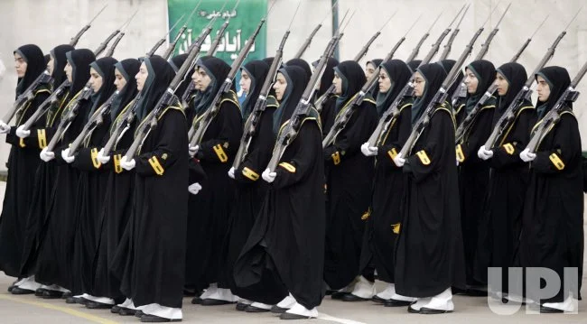 ইরানী এক তরুণীর মৃত্যু ও উত্তাল পশ্চিমা বিশ্ব