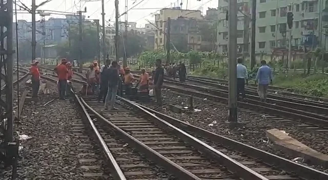 হাওড়ায় টিকিয়াপাড়া কারশেডের কাছে বোমাতঙ্ক,  অবশ্য মেলেনি কিছুই