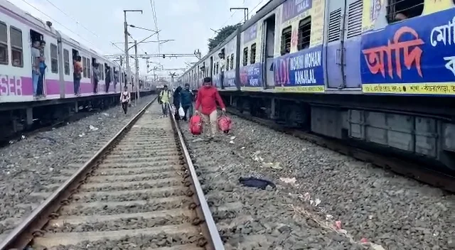 হাওড়ায় টিকিয়াপাড়া কারশেডের কাছে বোমাতঙ্ক,  অবশ্য মেলেনি কিছুই
