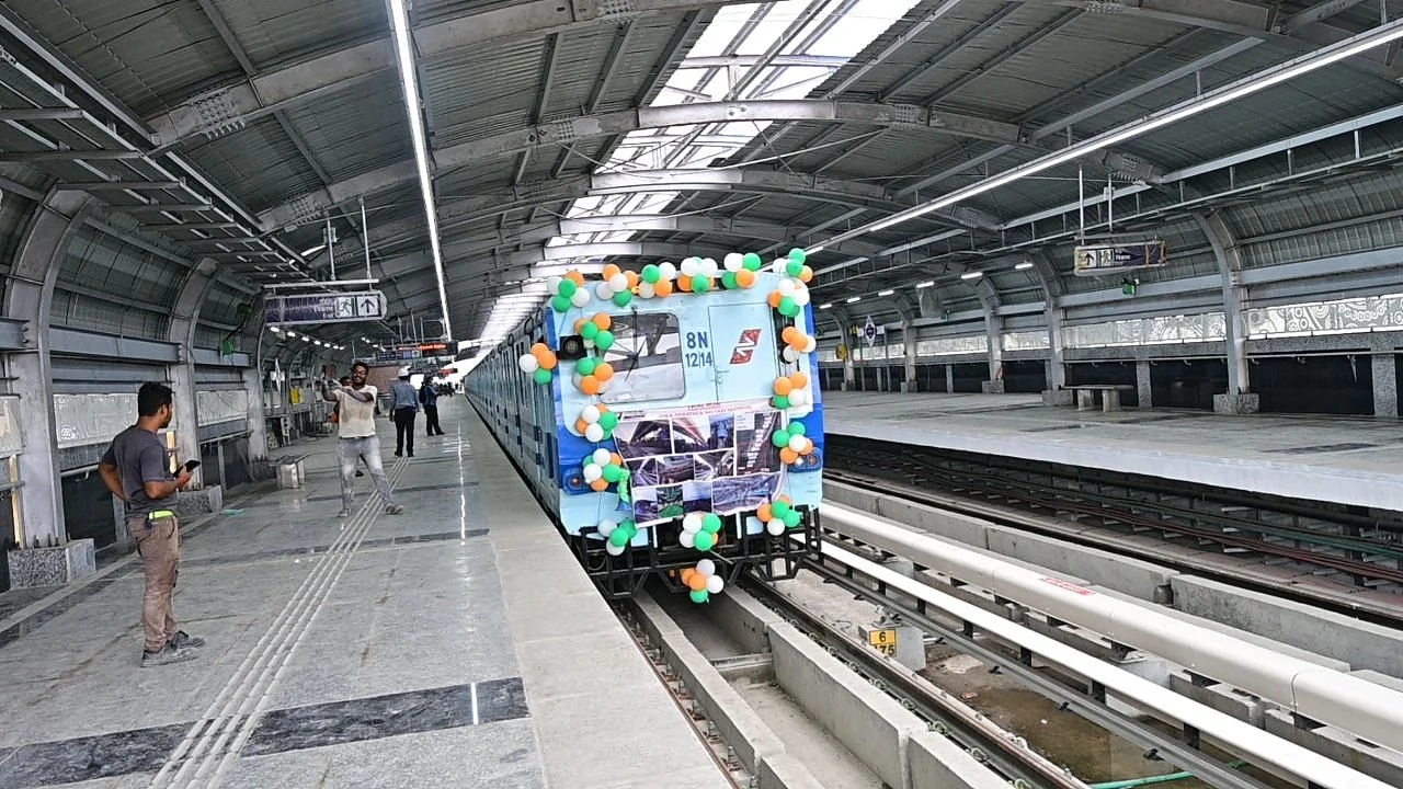 চলতি বছরেই জোকা-তারাতলা এবং নিউ গড়িয়া-রুবি রুটে পরিষেবা শুরুর পরিকল্পনা মেট্রোর