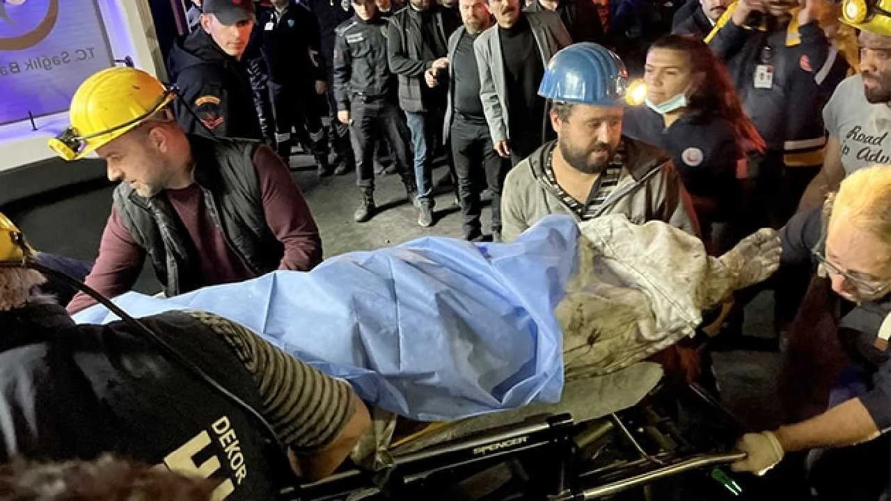 তুরস্কে কয়লাখনিতে বিস্ফোরণ, নিহত কমপক্ষে ২৫, নিখোঁজ বহু