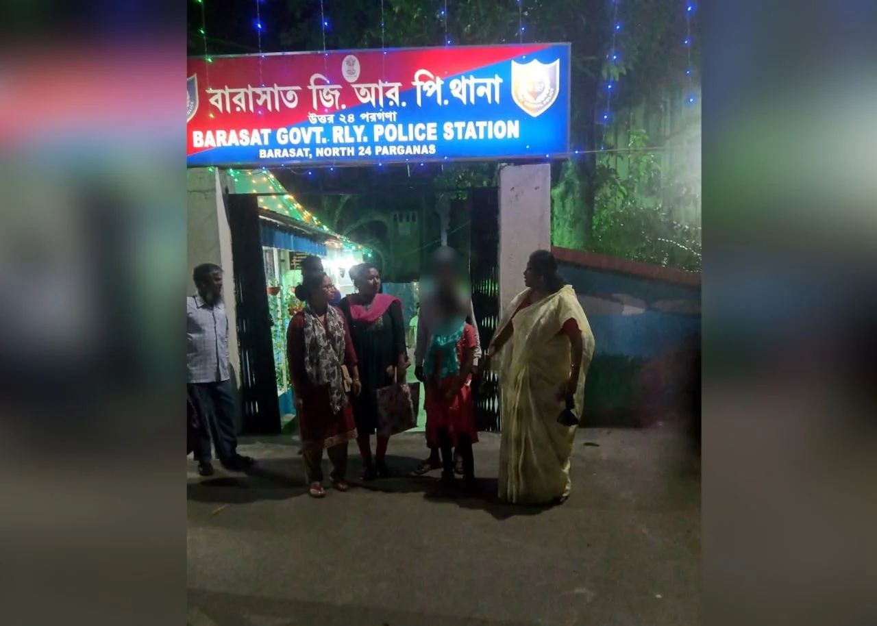 স্বেচ্ছাসেবী সংস্থার হস্তক্ষেপে মধ্যমগ্রাম থেকে উদ্ধার হুগলির নাবালিকা
