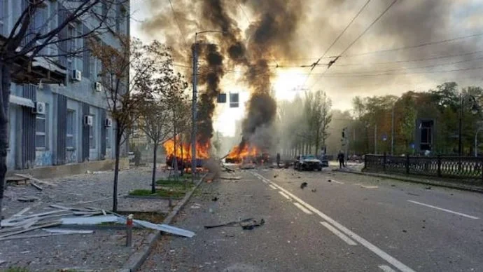 সোমবার সকাল থেকে দফায় দফায় বিস্ফোরণ ইউক্রেনের রাজধানী কিয়েভে