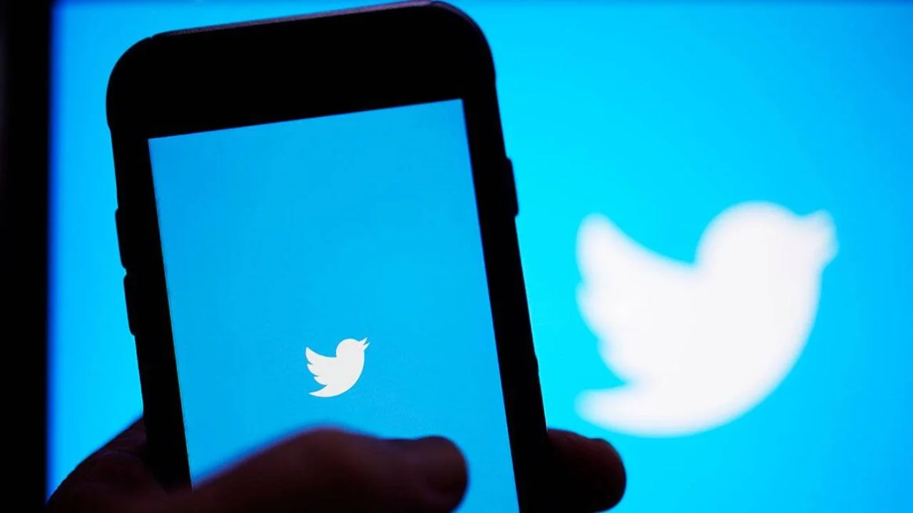 ‘মোদির বাবাকে অপমান’! ট্যুইটারে ক্যাডবেরিকে বয়কটের ডাক ভিএইচপির