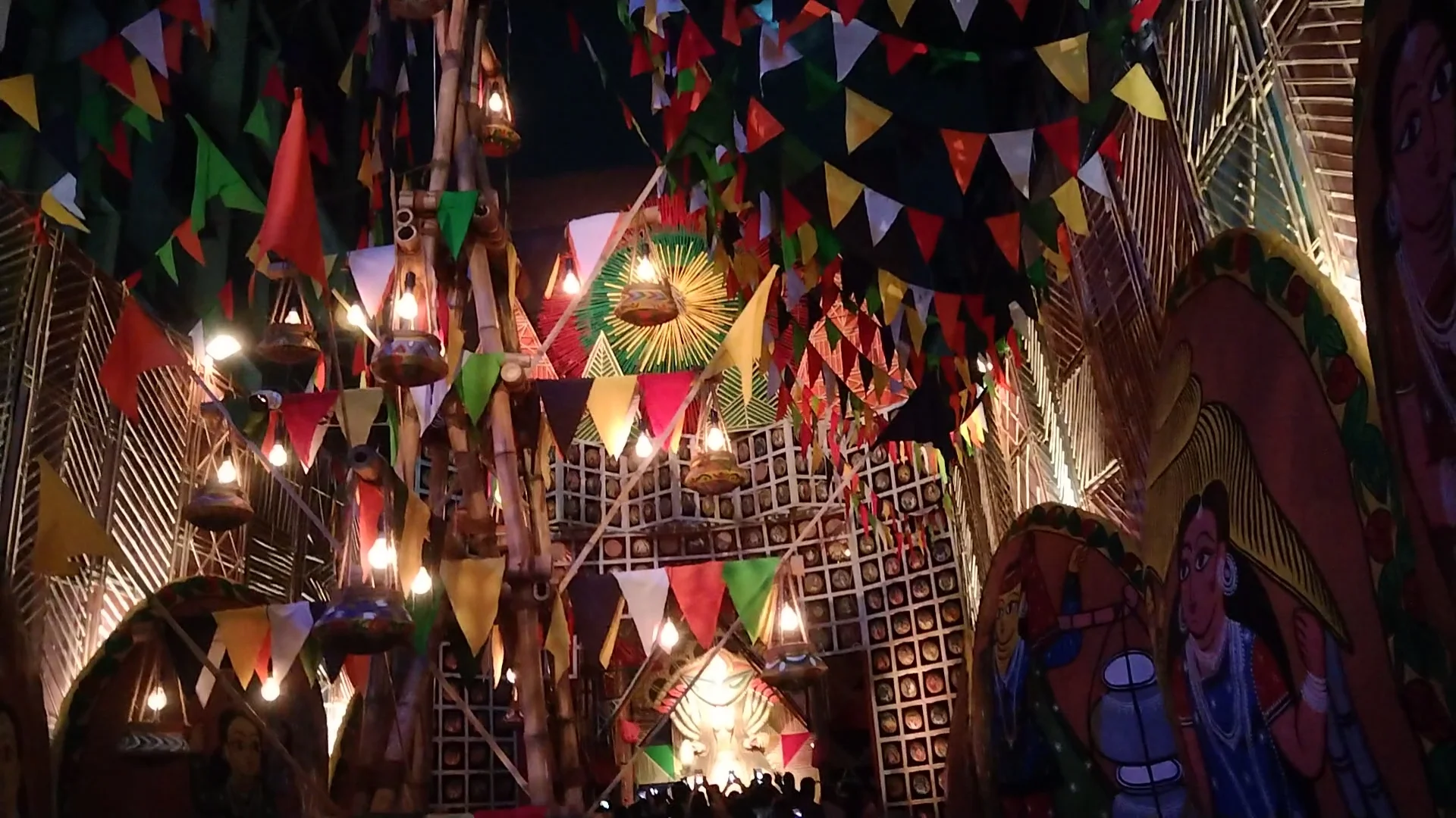 শহর ও শহরতলীর বেশ কিছু সেরা পুজোর ছবি, পুবের কলম ডিজিটালে দেখুন ফটো গ্যালারি