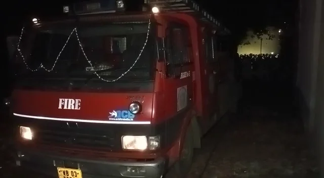 হাওড়ায় প্লাস্টিক গোডাউনে বিধ্বংসী অগ্নিকান্ড