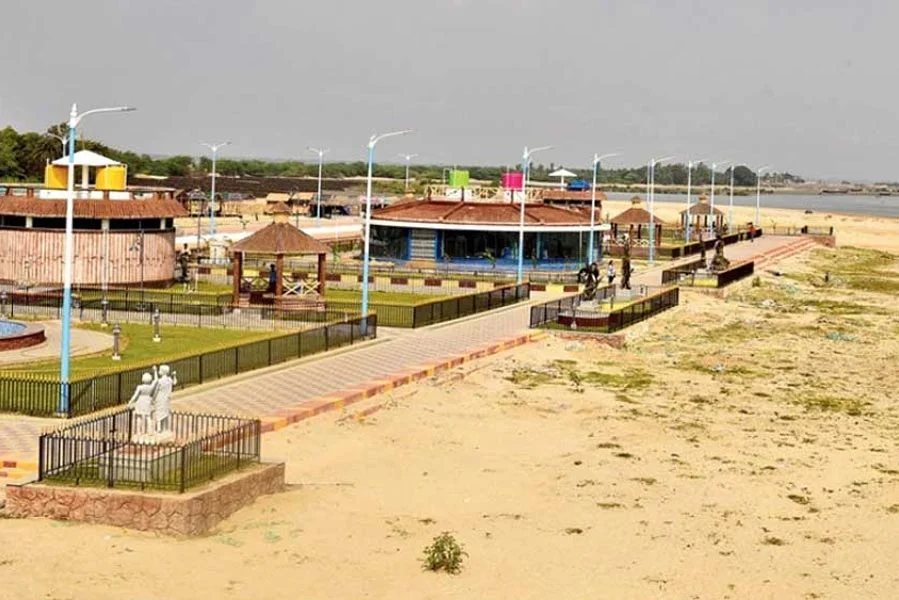 তাজপুর বন্দর: আদানি গোষ্ঠীর সঙ্গে শীঘ্রই চুক্তির সম্ভাবনা রাজ্যের