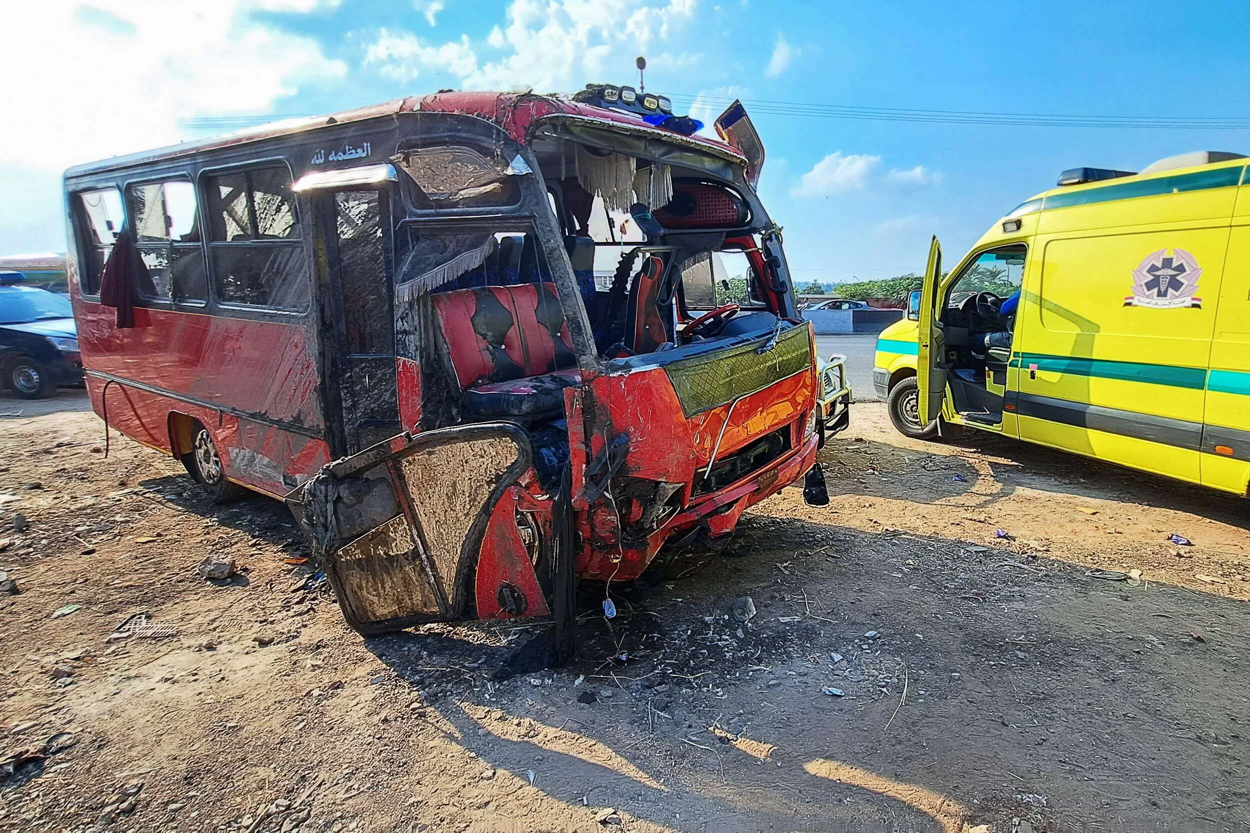 নিয়ন্ত্রণ হারিয়ে মিশরের নীলনদে পড়ে গেল বাস,মৃত তিন শিশু সহ কমপক্ষে ২১