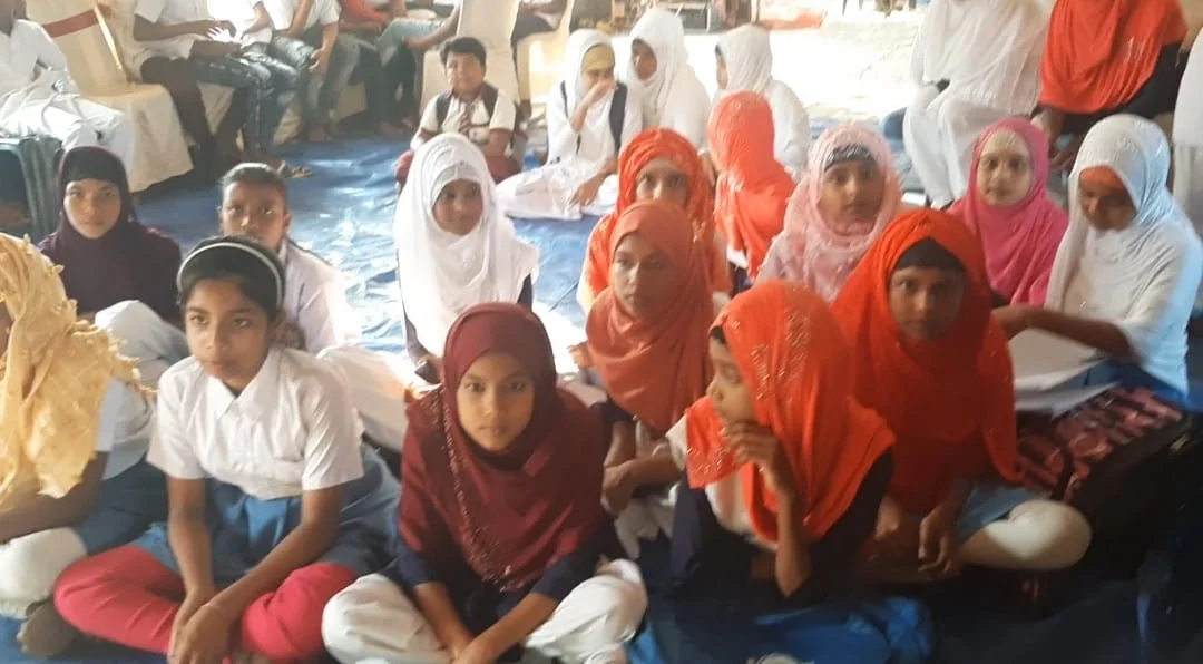 নবী দিবস উপলক্ষ্যে হাইস্কুলে ইসলামিক সাংস্কৃতিক অনুষ্ঠান