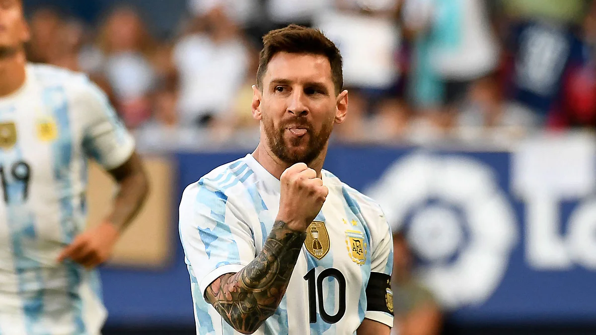 আমিরশাহীকে ৫ গোলে হারালেন মেসিরা