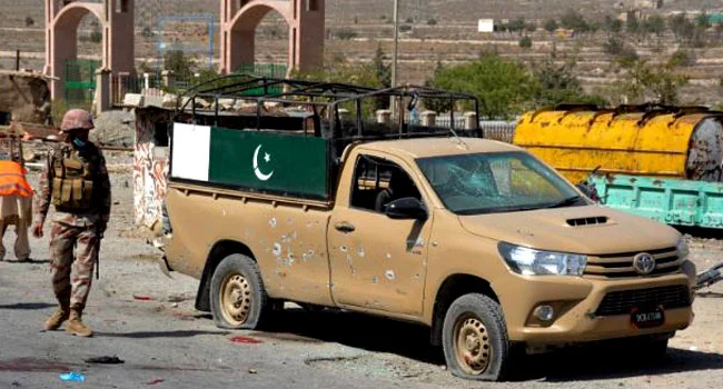 পাকিস্তানে আত্মঘাতী বোমা হামলায় নিহত ২