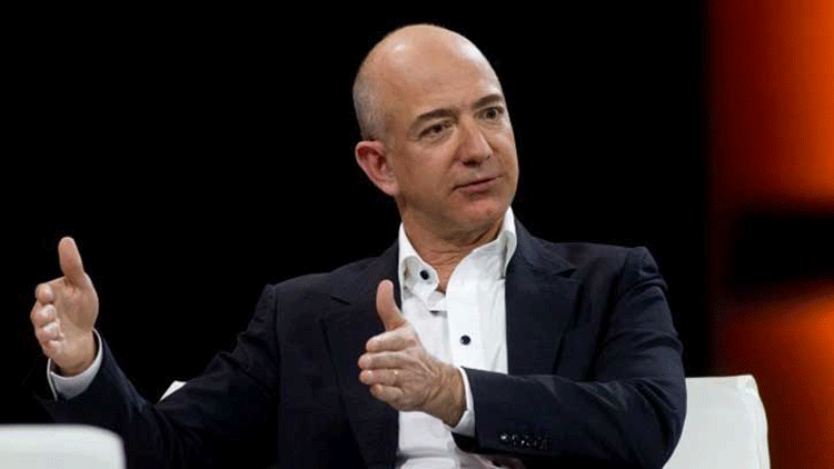 ফ্রিজ- টিভি না কিনে হাতে রাখুন নগদ টাকা, কেন এই পরামর্শ দিলেন অ্যামাজন কর্তা জেফ বেজোস