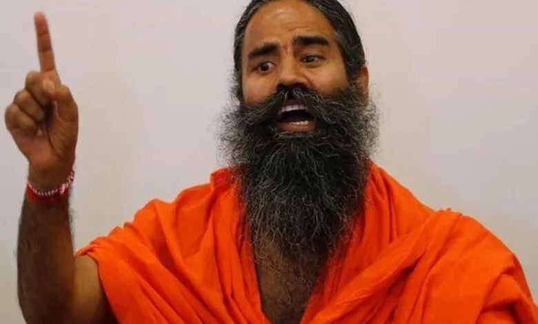 'পোশাক না পরলেও মহিলাদের সুন্দর লাগে', যোগগুরু বাবা রামদেবের মন্তব্য ঘিরে বিতর্ক