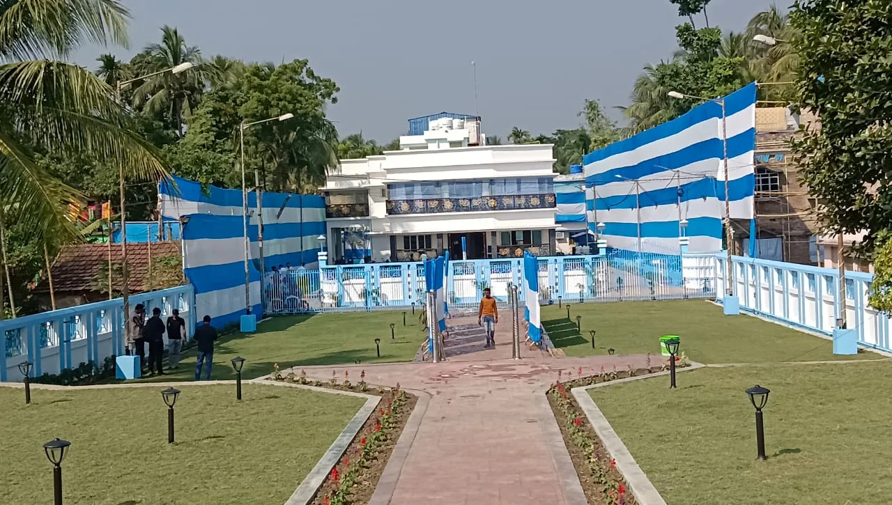 পর্যটনের মাধ্যমে কর্মসংস্থান' এই দাবি নিয়েই মুখ্যমন্ত্রীর অপেক্ষায় প্রহর গুনছে টাকিবাসী 