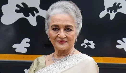 ভারতীয় মেয়েদের পশ্চিমী পোশাক অনুকরণে তীব্র আক্ষেপ প্রকাশ করলেন বর্ষীয়ান অভিনেত্রী আশা পারেখ