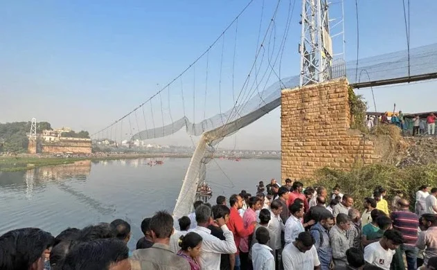 গুজরাতের অভিশপ্ত ব্রিজ বিপর্যয়ে মৃত্যু মিছিলকে 'সবই ঈশ্বরের ইচ্ছে' বলে, আদালতে ব্যাখ্যা অভিযুক্ত বেসরকারি সংস্থার ম্যানেজারের