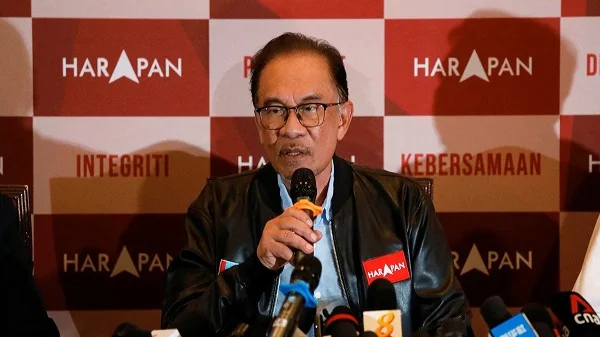 নিম্ন আয়ের মানুষদের ‘ভর্তুকি’ দেবেন আনোয়ার