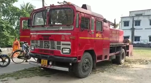 গ্যাস লিক করে আগুন হাওড়ার স্কুলে, অল্পের জন্য প্রাণে রক্ষা পড়ুয়াদের