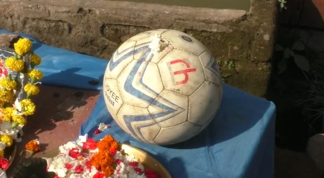 ফুটবল বিশ্বকাপের বোধন আজ,  হাওড়ায় ব্রাজিল-আর্জেন্টিনার ভক্তেরা প্রিয় দলের সাফল্য কামনায় করলেন যজ্ঞ