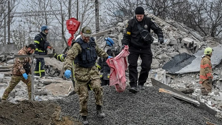 রুশ হামলায় ১ কোটি ইউক্রেনীয় বিদ্যুৎহীন, নিহত ৭