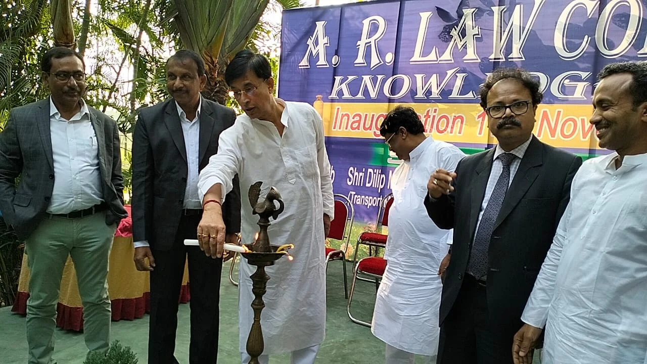 ল কলেজ উদ্বোধন করলেন রাজ্যের পরিবহন প্রতিমন্ত্রী দিলীপ মন্ডল