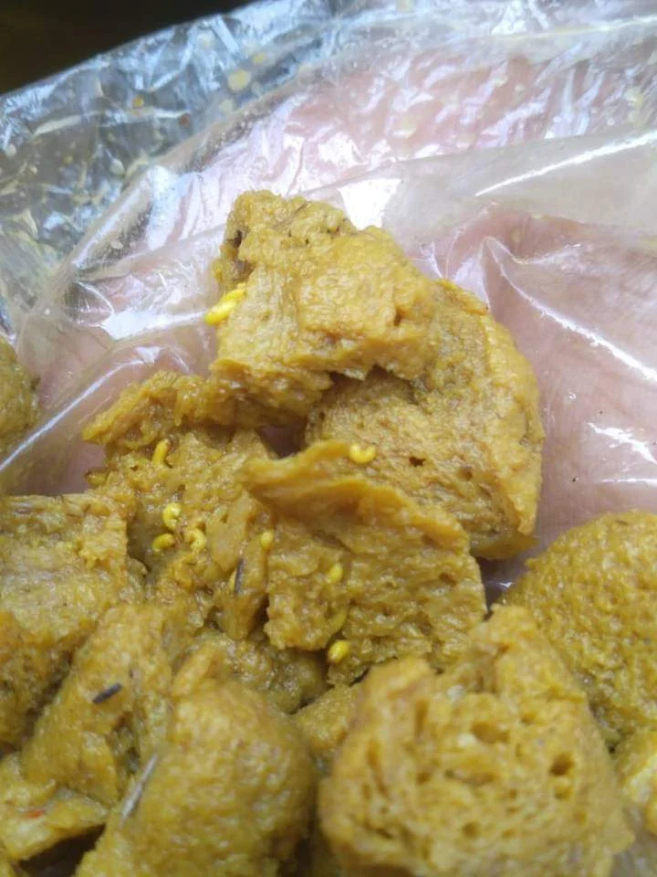 মিড ডে মিলের খাবারে পোকা, জেলা প্রশাসনের কাছে কড়া পদক্ষেপের আর্জি জানালেন অভিভাবকরা