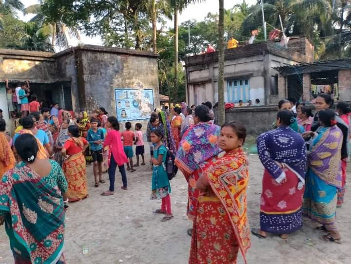 মিড ডে মিলের খাবারে পোকা, জেলা প্রশাসনের কাছে কড়া পদক্ষেপের আর্জি জানালেন অভিভাবকরা