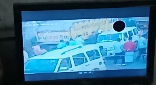 পুলিশের থেকে বন্দুক ছিনিয়ে গুলি চালানোর হুমকি দিতে থাকে অভিযুক্ত, চারজনকে খুন করে পালিয়ে আসা খুনিকে ধরল কোনা ট্রাফিক গার্ডের পুলিশ
