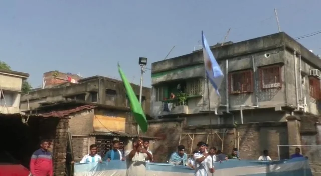 ফুটবল বিশ্বকাপের বোধন আজ,  হাওড়ায় ব্রাজিল-আর্জেন্টিনার ভক্তেরা প্রিয় দলের সাফল্য কামনায় করলেন যজ্ঞ