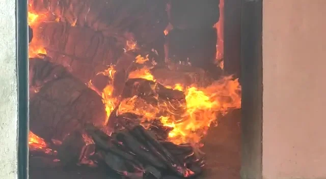 হাওড়ায় জোড়া অগ্নিকান্ড, সকালে লিলুয়ার পর দুপুরে ডোমজুড়ে তুলোর গুদামে আগুন