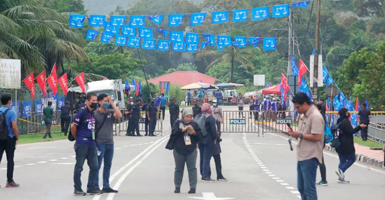 রেকর্ড: মালয়েশিয়ার সাধারণ নির্বাচনে লড়ছেন ৯৪৫ প্রার্থী