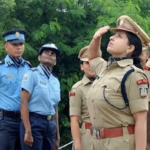 জম্মু-কাশ্মীর! মেয়েদের সিভিল সার্ভিসে আনতে লড়াই প্রথম মহিলা আইপিএস রুবেদা সালামের