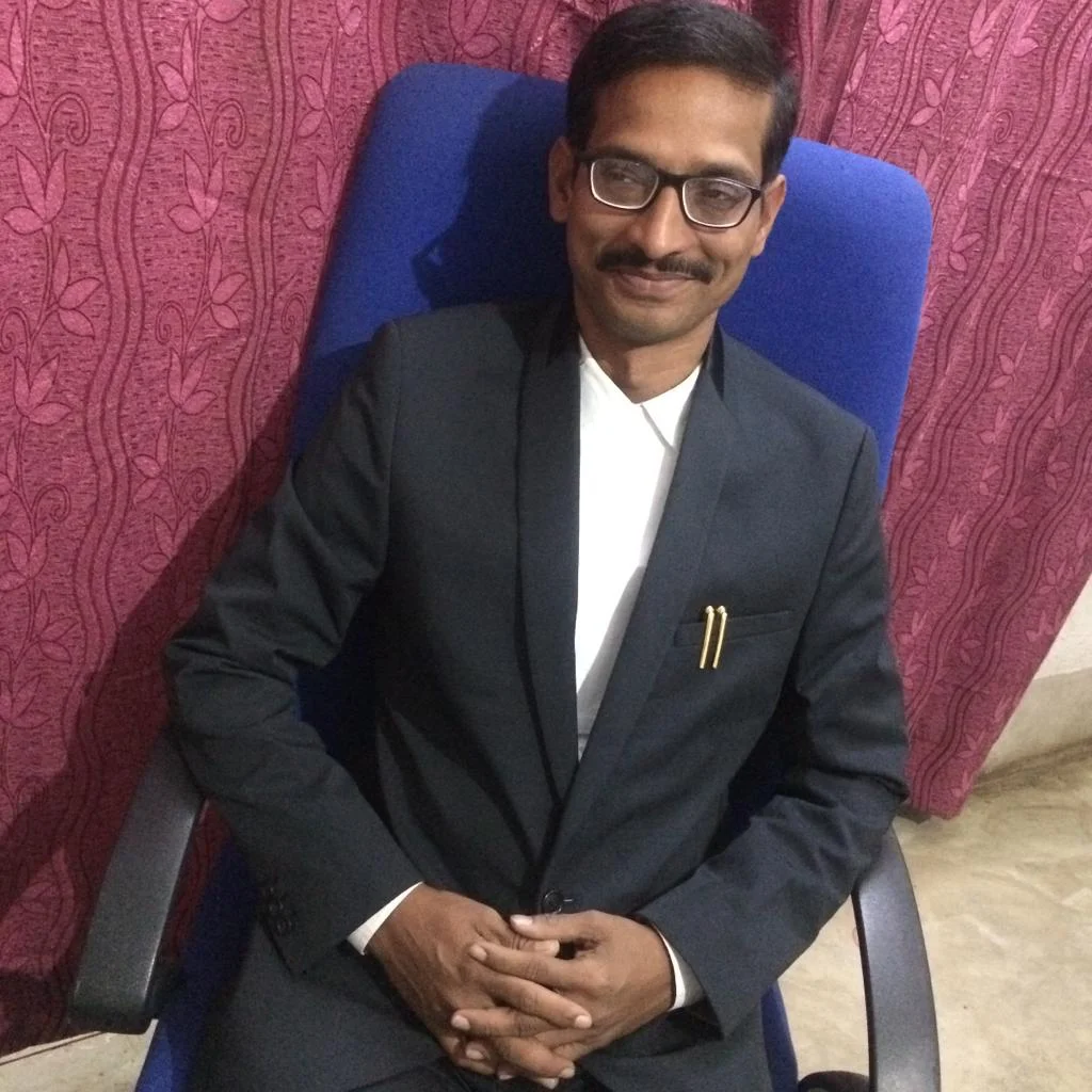 বাড়ির কাছেই মিলল  আইনজীবীর মৃতদেহ, আতঙ্ক ছড়ালো বারুইপুরে