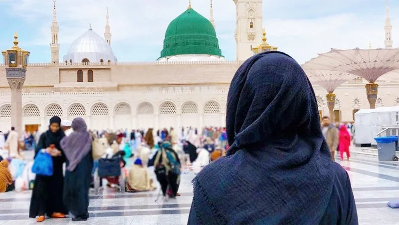 মসজিদে নববীর আঙিনায় জন্ম শিশুর