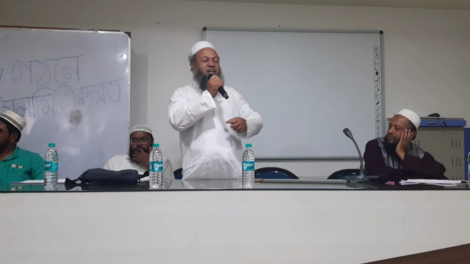 ঈমানের দাবিতে ঐক্যবদ্ধ হওয়ার ডাক ঐক্যপন্থী আলেম ও বুদ্ধিজীবীদের 