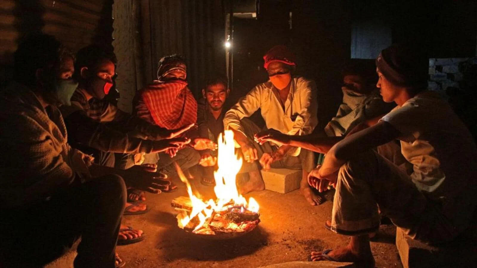 শুরু হয়ে গিয়েছে  শীতের ব্যাটিং, আজ মরসুমের শীতলতম দিন, পারদ নামল ১৬তে