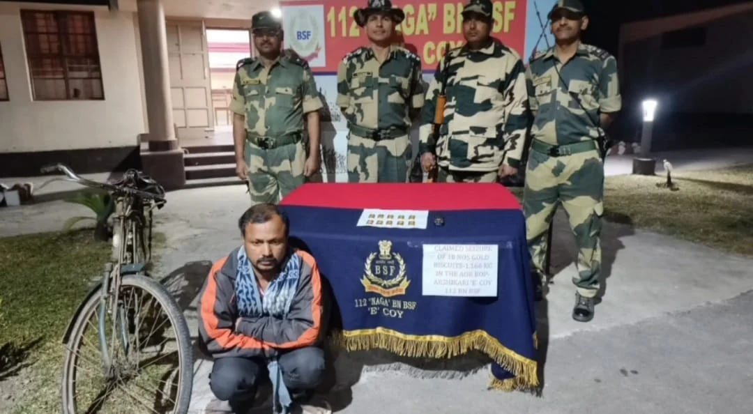 সীমান্তে কোটি টাকার সোনার বিস্কুটসহ এক পাচারকারী বিএসএফের জালে