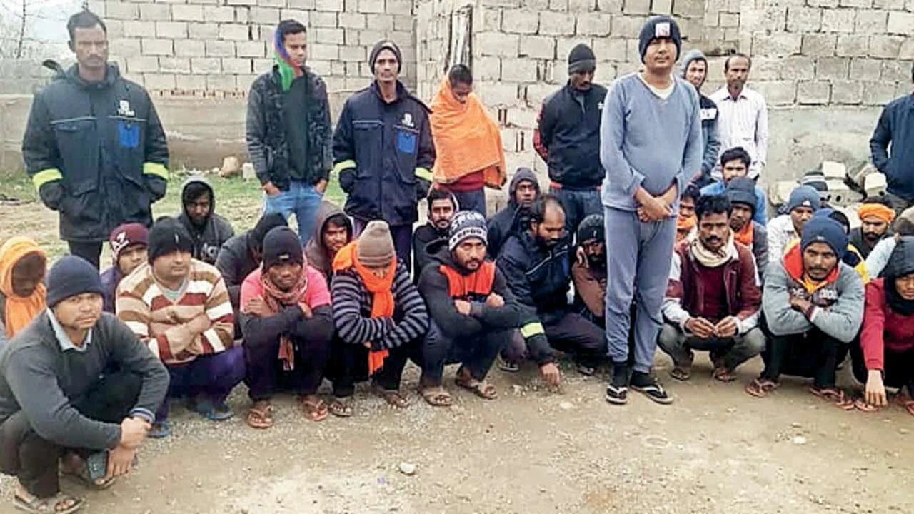 নিরাপদে দেশ ফিরলেন তাজিকিস্তানে আটকে পড়া ৪৪ জন ভারতীয় শ্রমিক