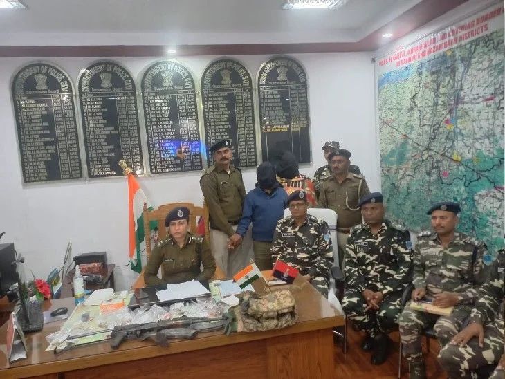 মাথার দাম ১০ লক্ষ টাকা,ঝাড়খণ্ড থেকে গ্রেফতার শীর্ষ মাও নেতা মুনেশ্বর গাঞ্জু