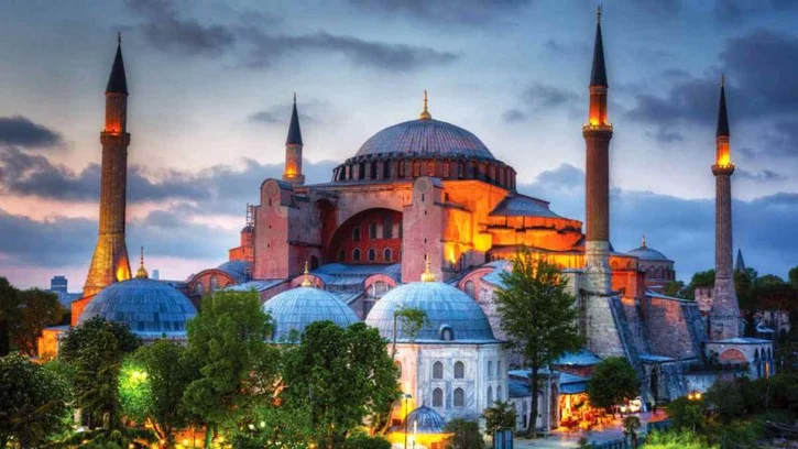 আয়া সোফিয়ায় গিয়ে আন্তোনিও থেকে মুহাম্মদ হলেন এক মার্কিনি