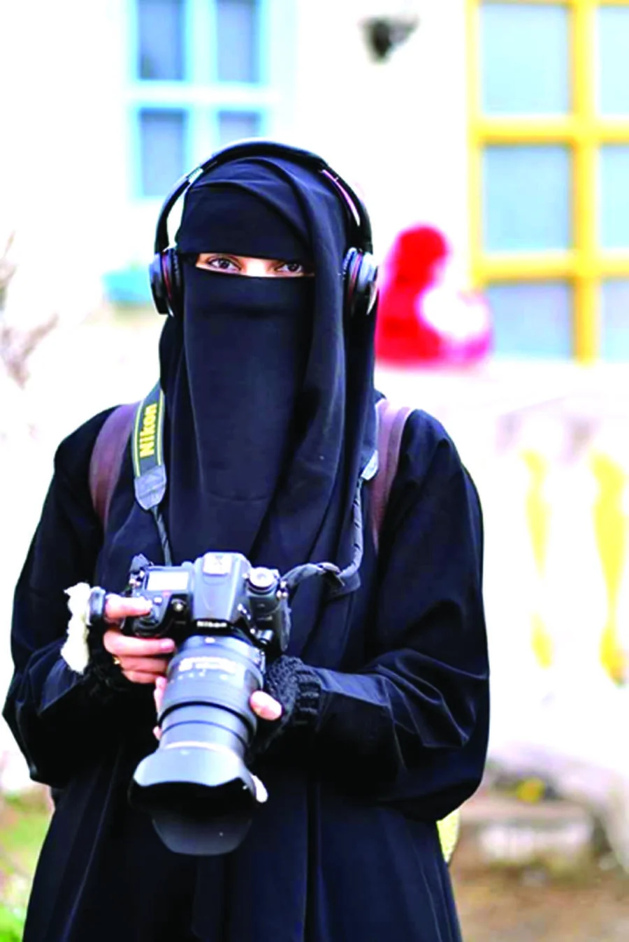 হিজাবেই সাংবাদিক হাসুসির ক্যামেরাবন্দী ৫টি বিশ্বকাপ